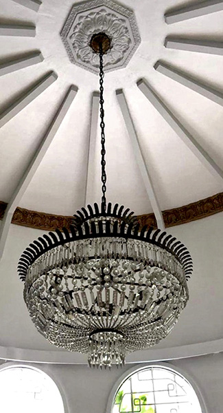 chandelier to be refurbished